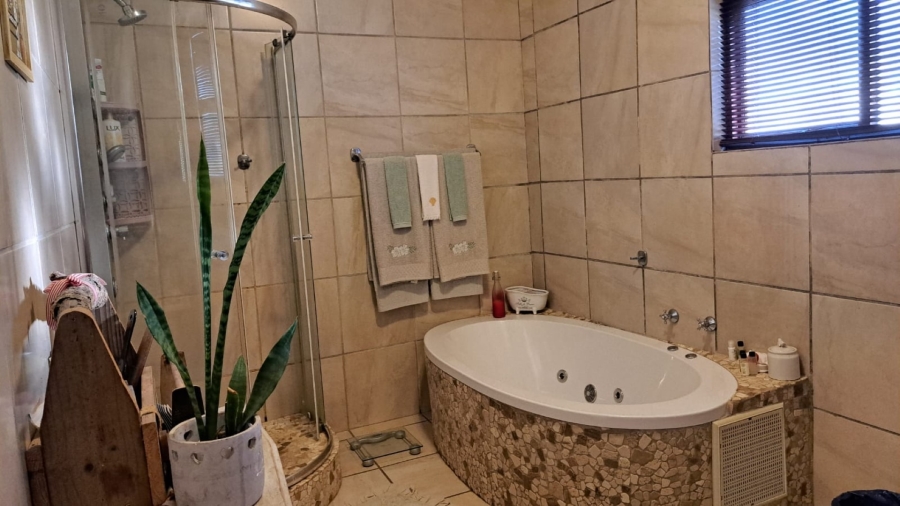 4 Bedroom Property for Sale in Caledon Western Cape